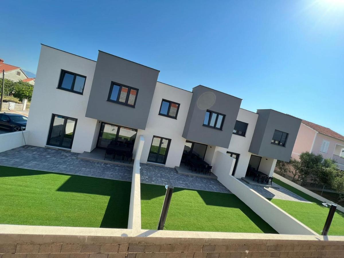 Residence Doli Vrsi Luaran gambar